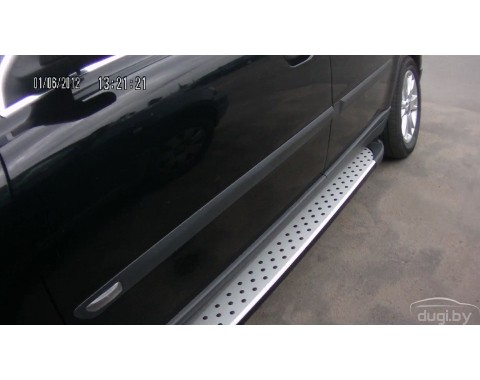 Боковые пороги (подножки) "SAPPHIRE" для Volkswagen Caravelle T5 (длинная база)